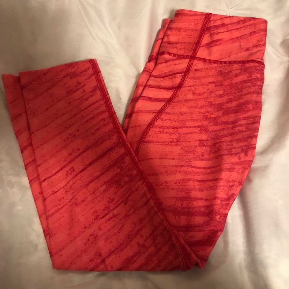 🎉NWOT 🎉 Under Armour Cropped Spandex Leggings